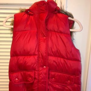 RED ABERCROMBIE & FITCH VEST